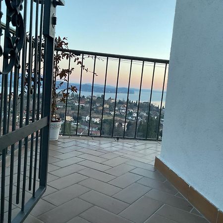 Overlooking Lago Maggiore Вербания Екстериор снимка